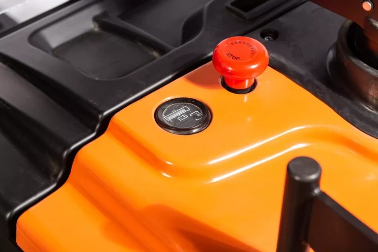 Штабелер электрический самоходный 1,6 т - 3,6 м Вилы: 1150 , АКБ Свинцово - кислотная, CL1636GA SIBLINE купить в Вологде