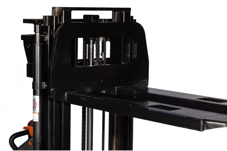 Штабелер электрический самоходный 1,6 т - 4,6 м Вилы: 1150 , АКБ Свинцово - кислотная, CL1646GP SIBLINE купить в Вологде