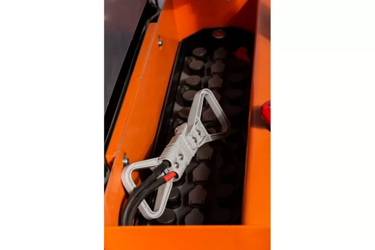 Штабелер электрический самоходный 1,6 т - 4,6 м Вилы: 1150 , АКБ Свинцово - кислотная, CL1646GP SIBLINE купить в Вологде