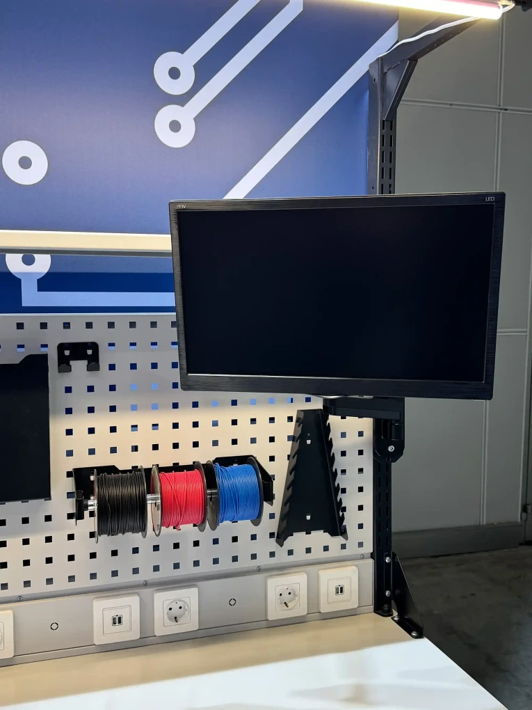 Кронштейн для монитора DBL купить в Вологде Кронштейн для монитора DBL купить в Вологде